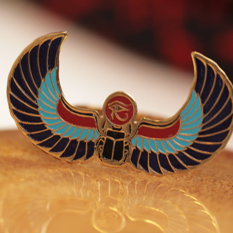 Ring mit geflügeltem Skarabäus